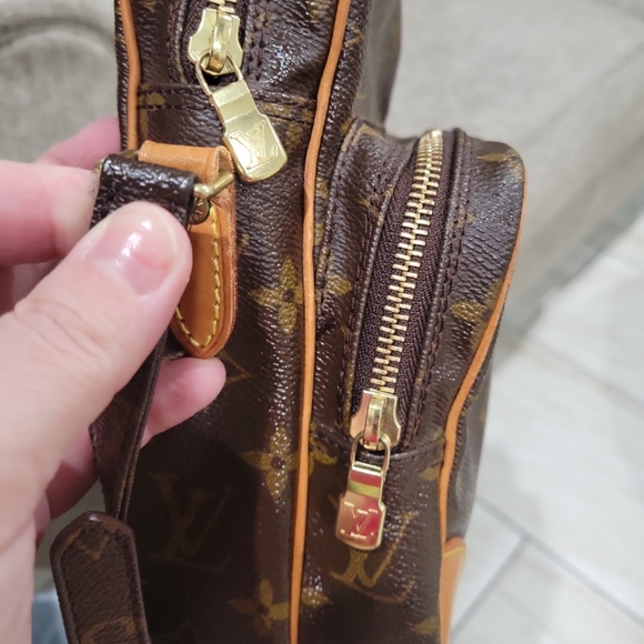 Louis Vuitton Monogram Amazone Bag - Picture 4 of 11